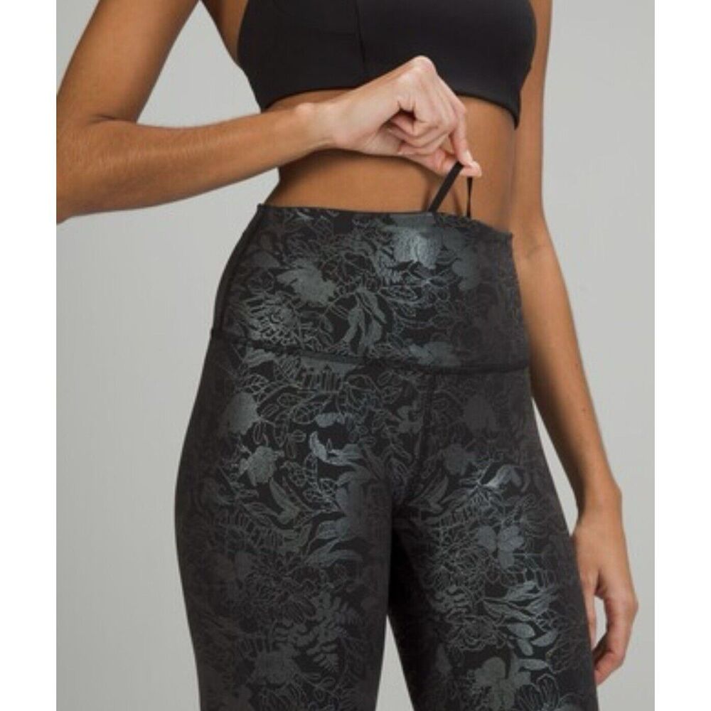 Lululemon Wunder Train Flourish Iridescent Foil 23 In Inseam- Size 2 - Black